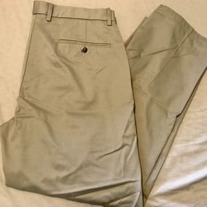 Dockers cream Classic Fit dress pants, size 36/30